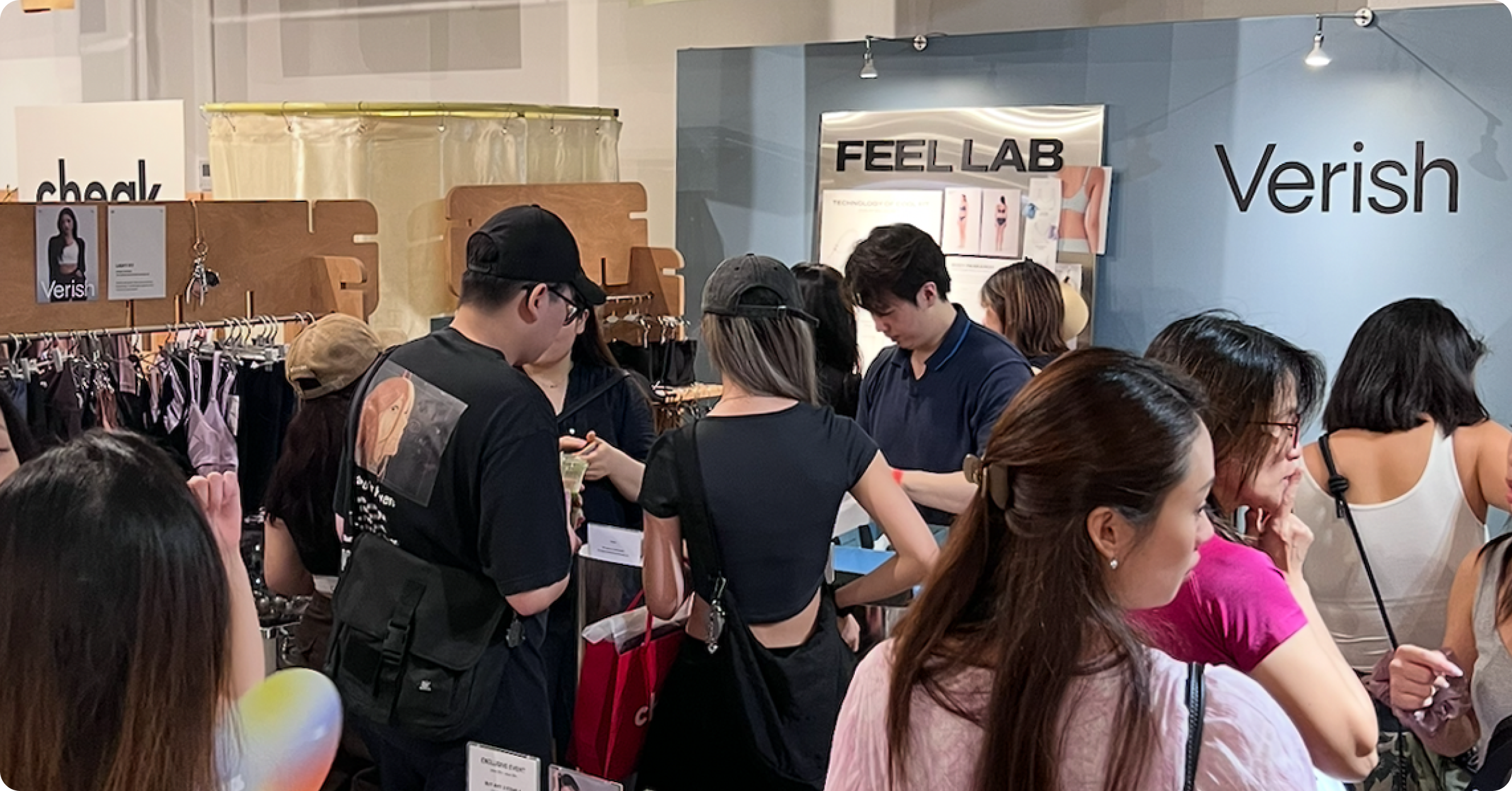 싱가포르 해외 팝업스토어 현장